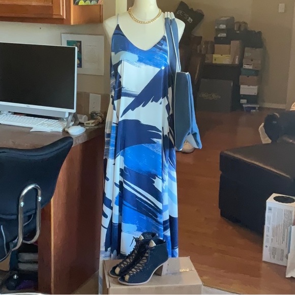 Draper James Savannah Blue Denim and White Weekender Zippered Tote, NWT - Picture 3 of 16